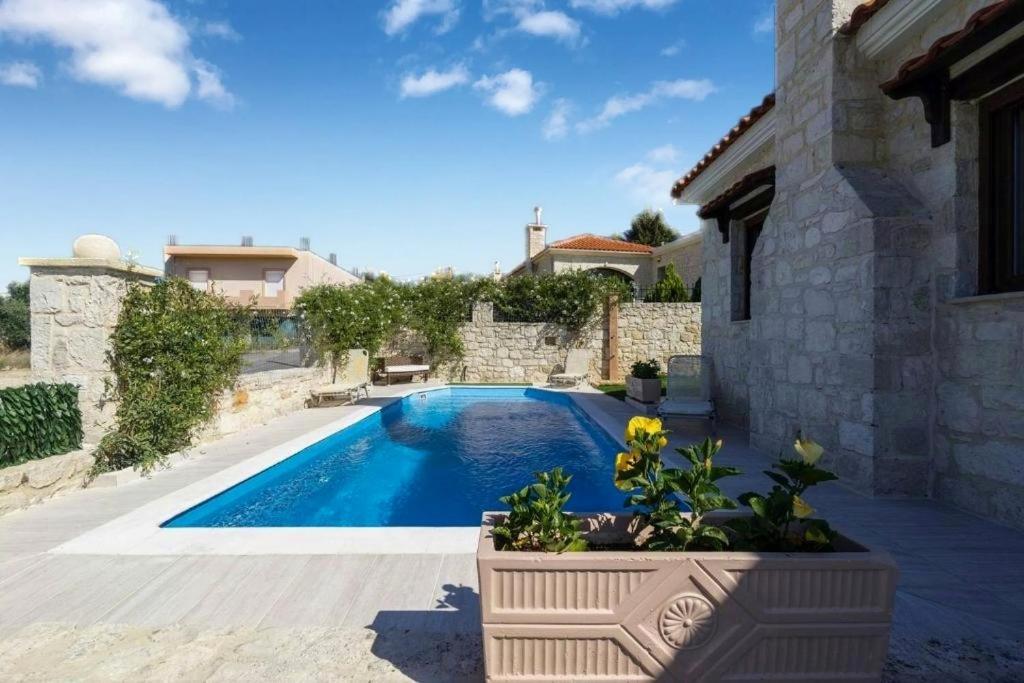Heraklion Twins House - Private Pool Retreat Episkopí- Rethimno Eksteriør billede